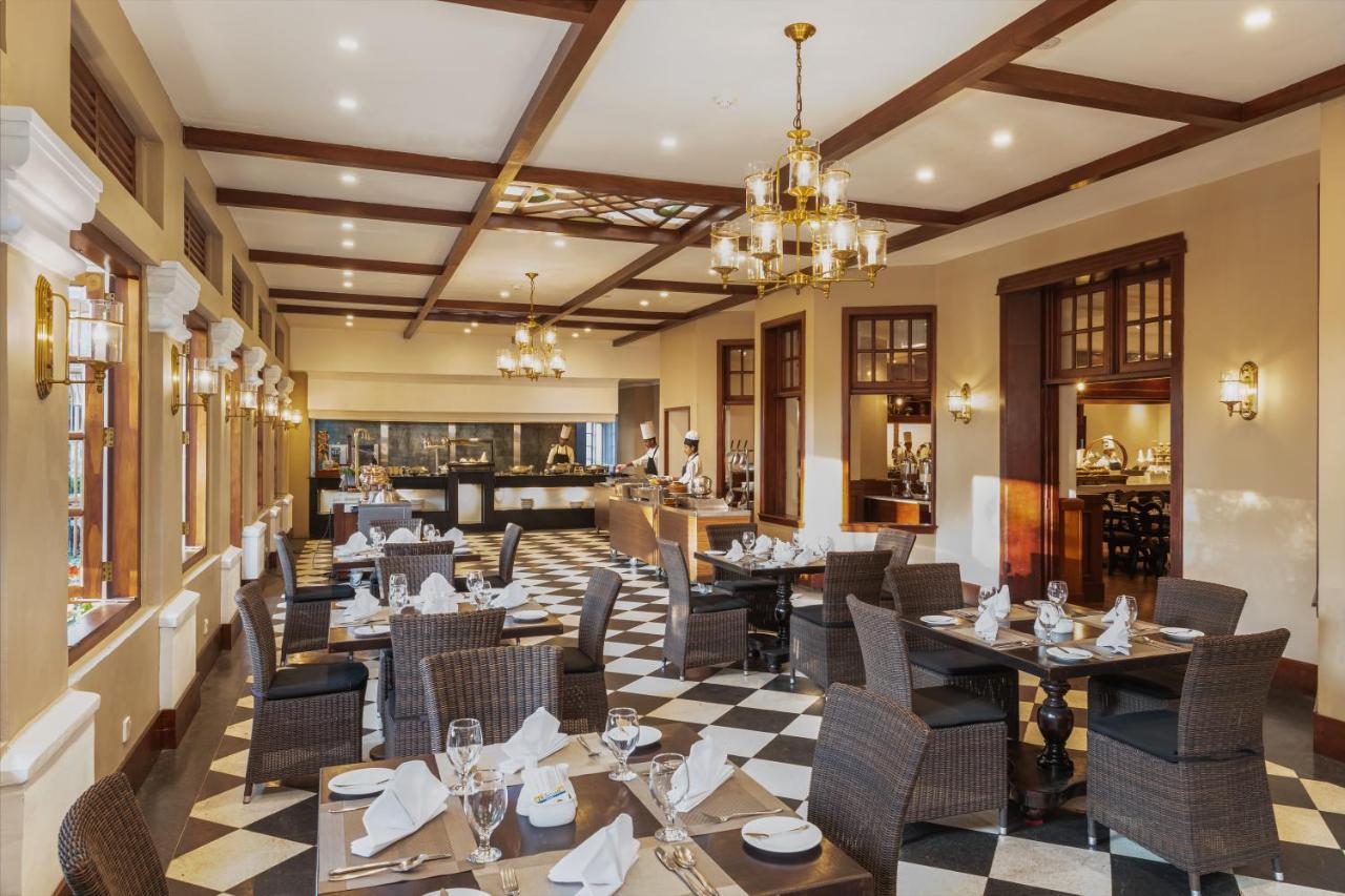 The Grand Hotel - Heritage Grand Νουβάρα Ελίγια Εξωτερικό φωτογραφία